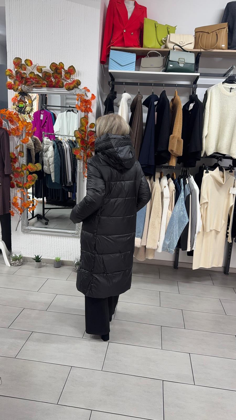 Geacă lungă neagră cu glugă