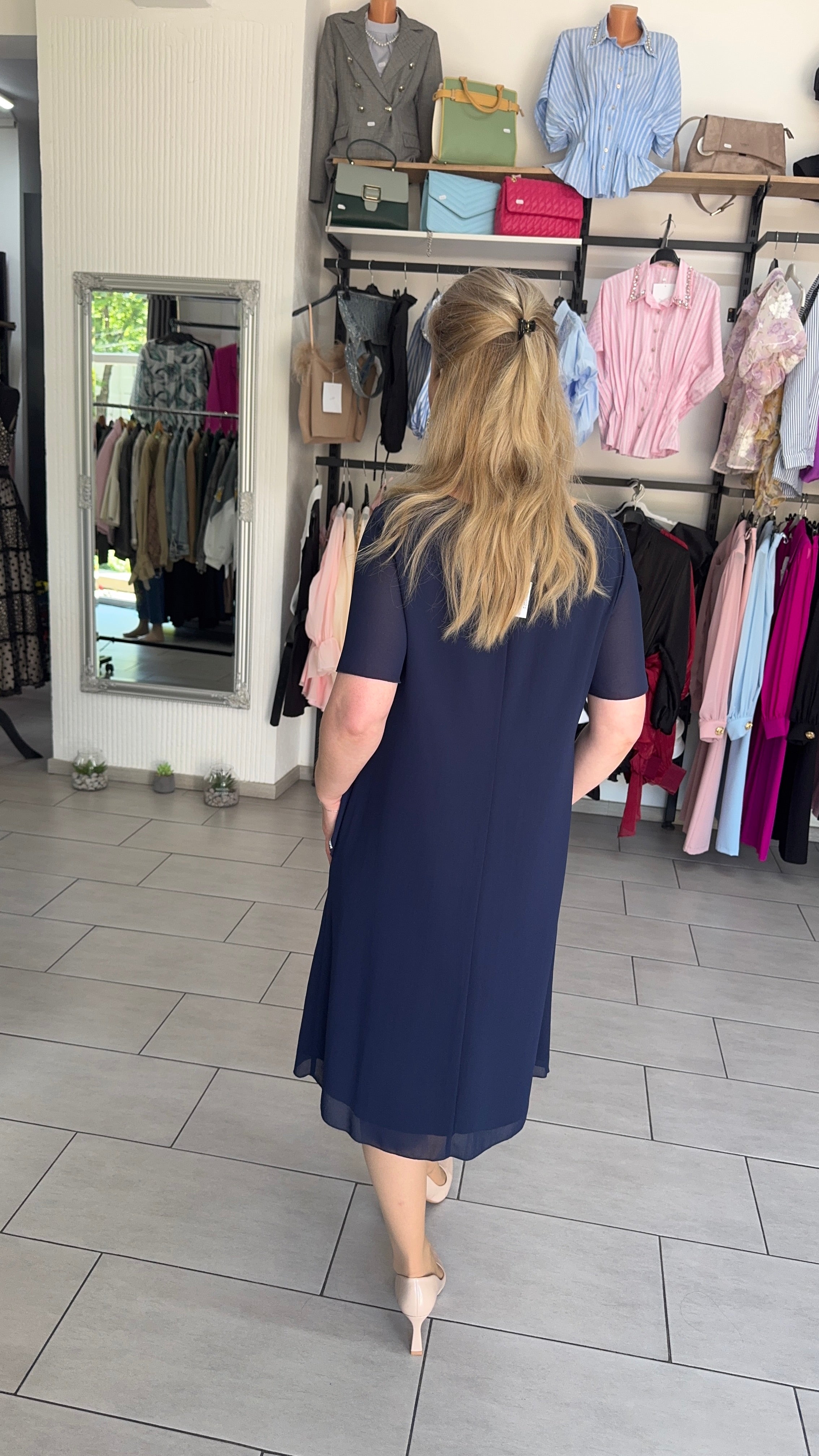 Rochie Midi Bleumarin Elegantă de Ocazie cu Detaliu Geometric și Mâneci lejere