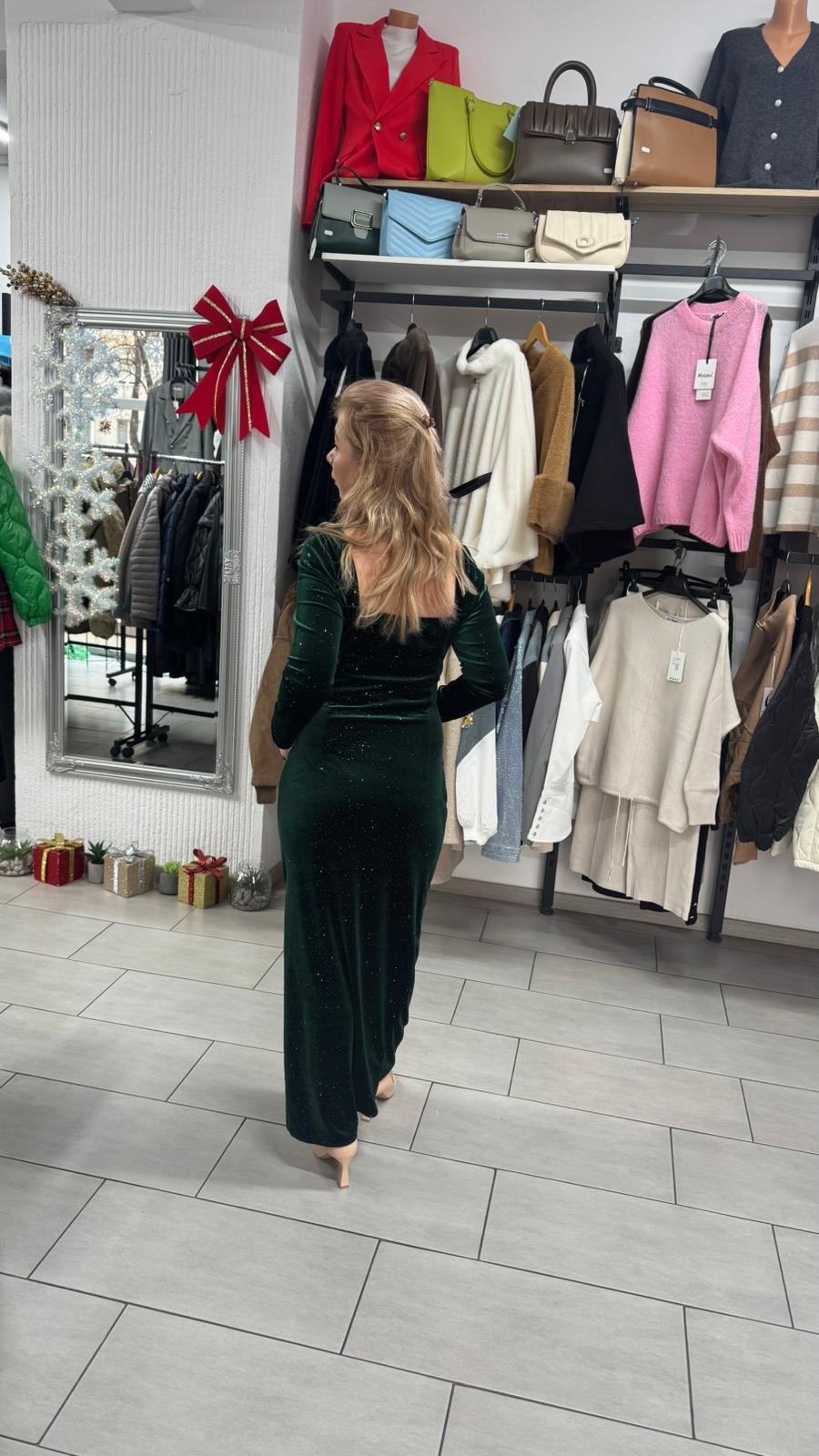 Rochie lungă elegantă din catifea verde cu sclipici discret