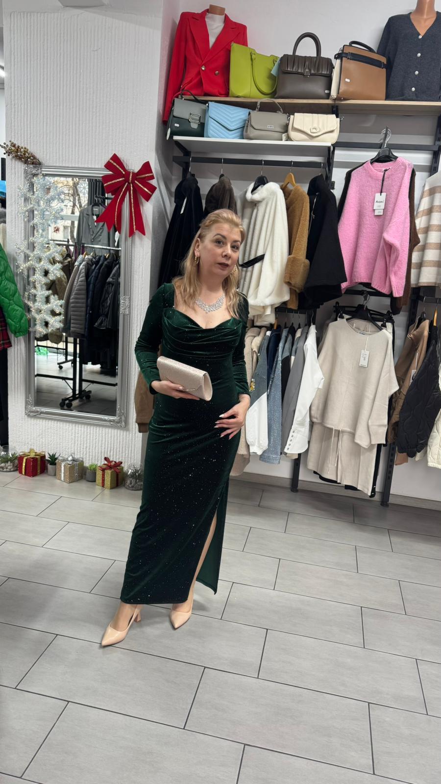 Rochie lungă elegantă din catifea verde cu sclipici discret
