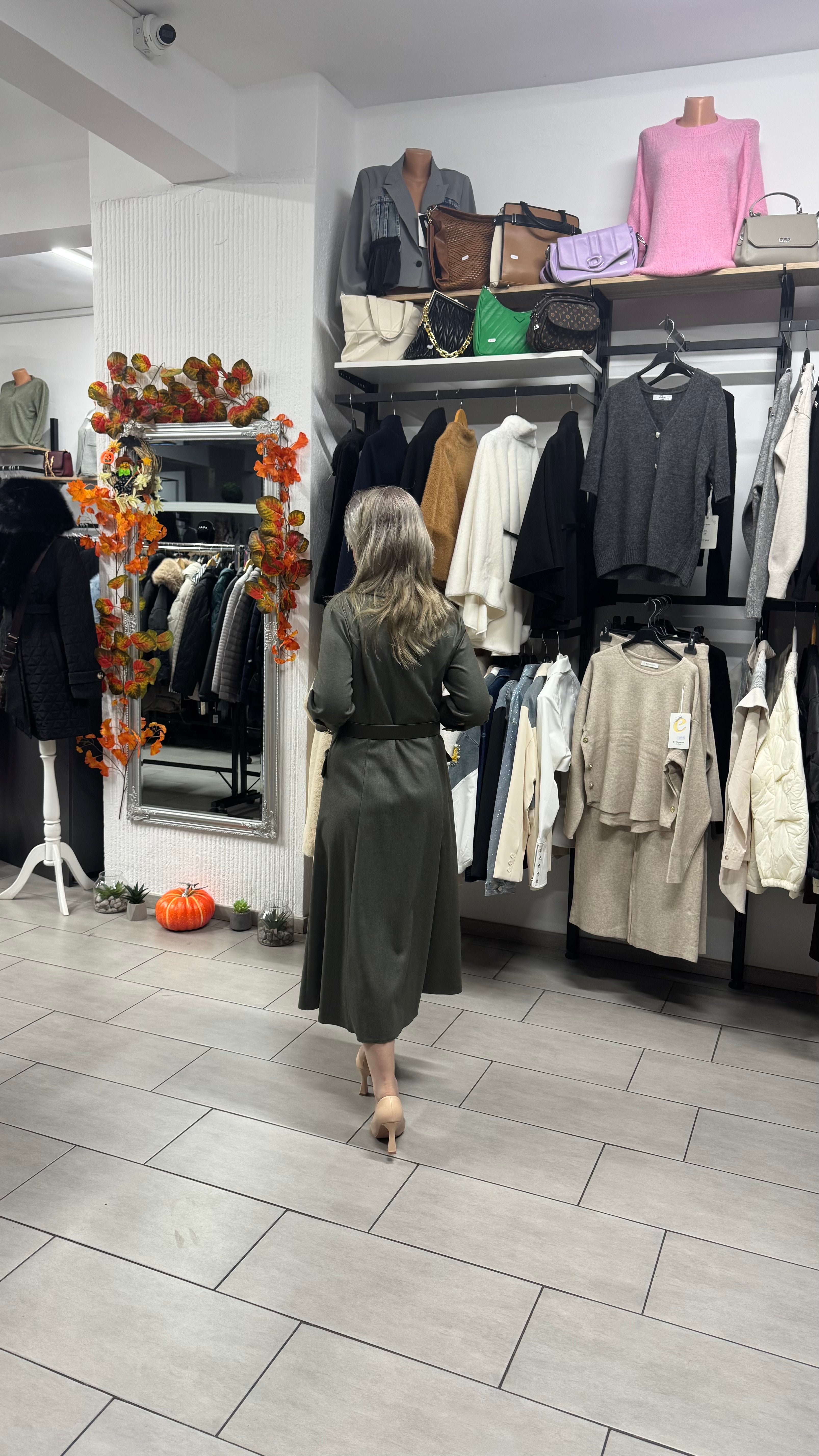 Rochie kaki midi cu nasturi aurii și cordon în talie