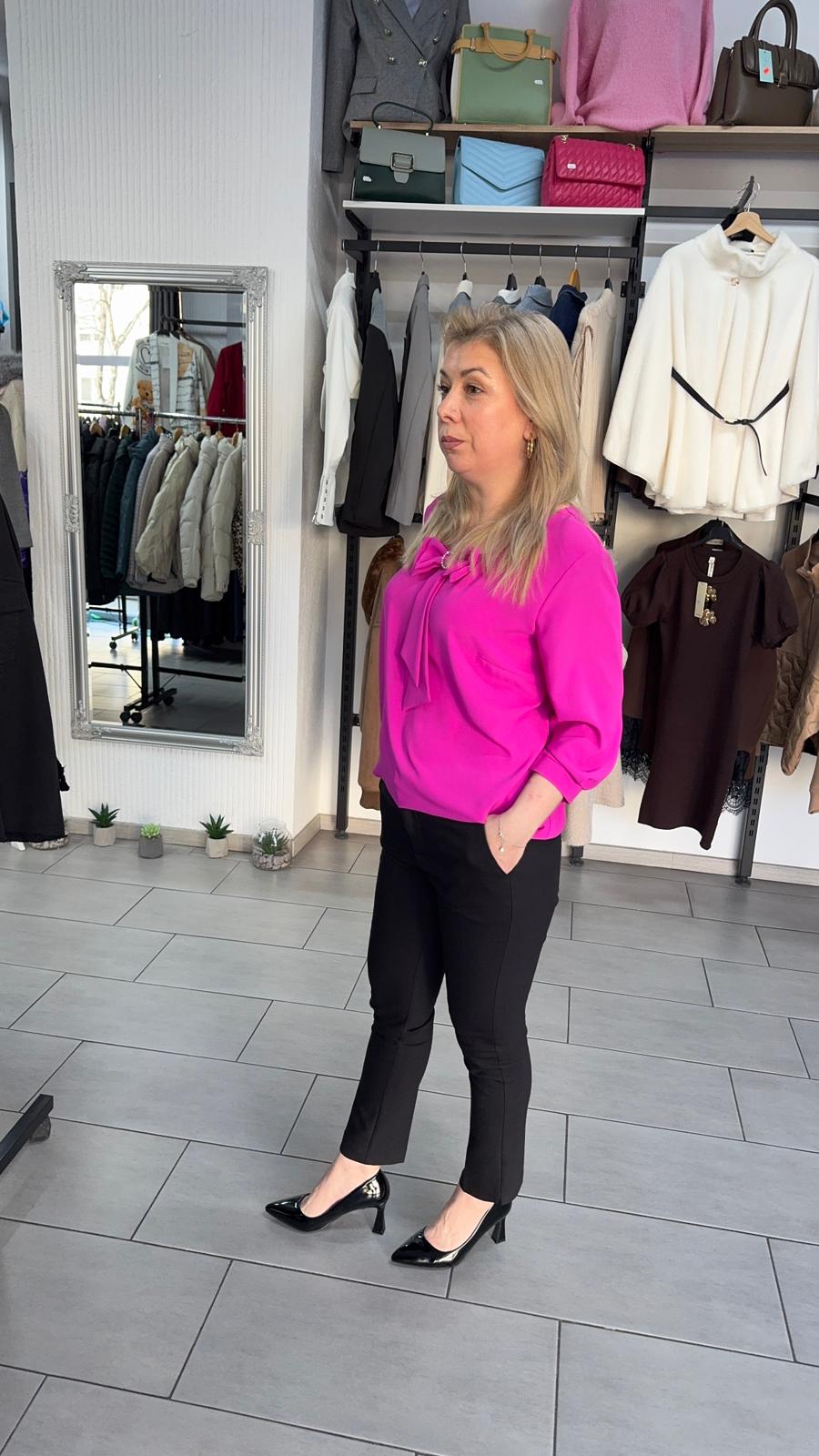 Bluză fucsia cu fundă decorativă