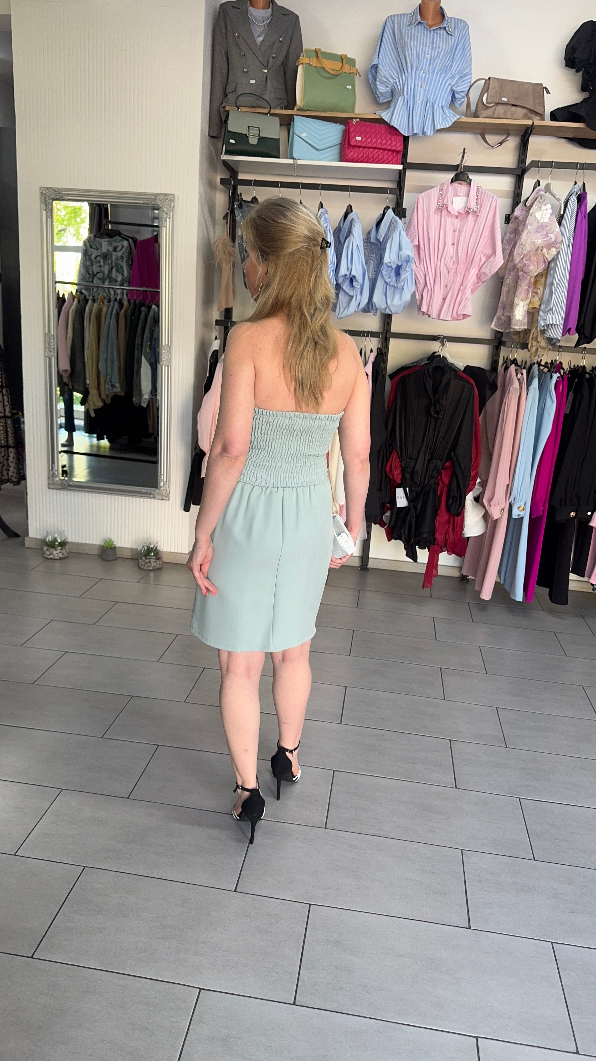 Rochie Mini Bandeau Verde Mint cu Nasturi Aurii