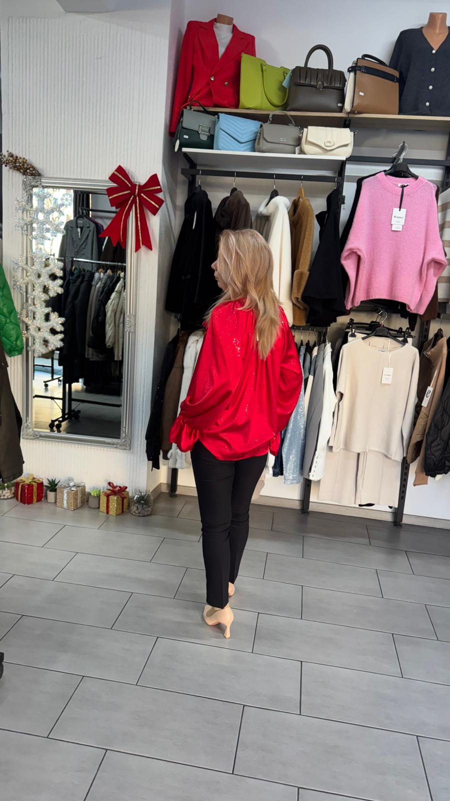 Bluză elegantă roșie cu fundă decorativă și mâneci vaporoase