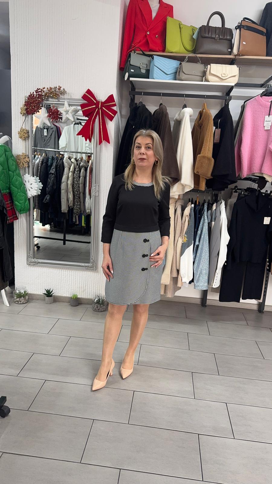 Rochie office în două culori cu fustă în carouri fine