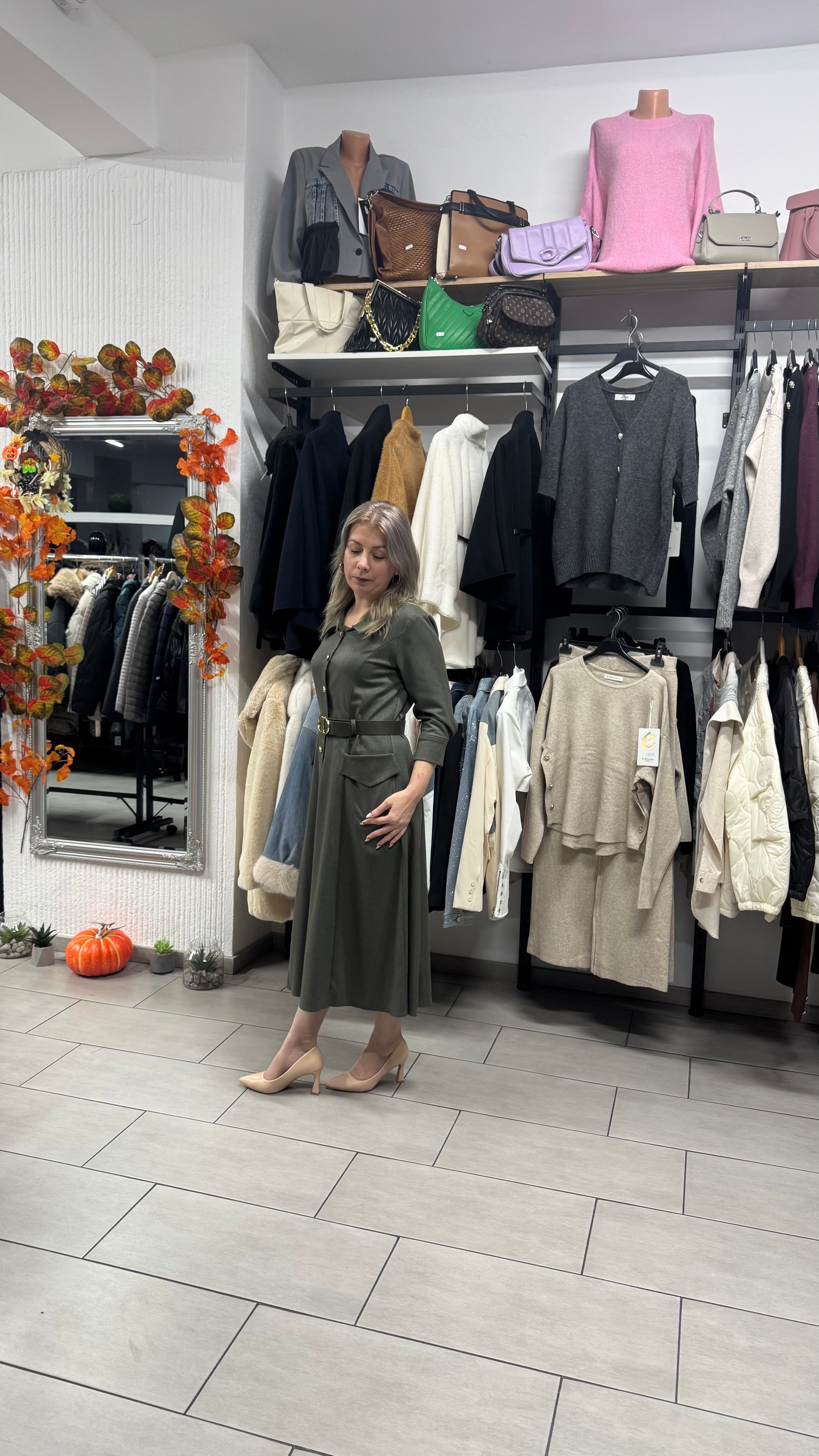 Rochie kaki midi cu nasturi aurii și cordon în talie