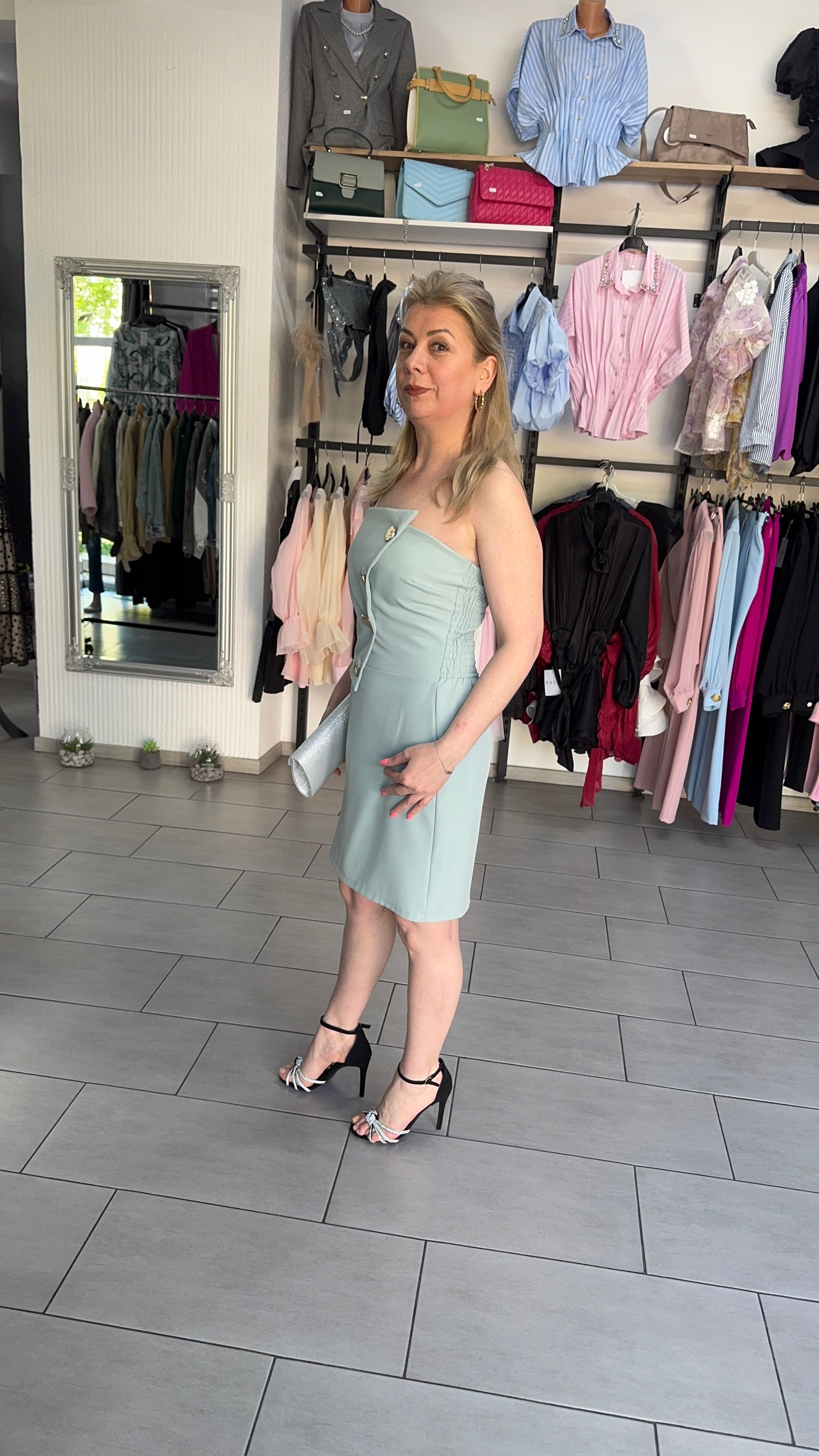Rochie Mini Bandeau Verde Mint cu Nasturi Aurii