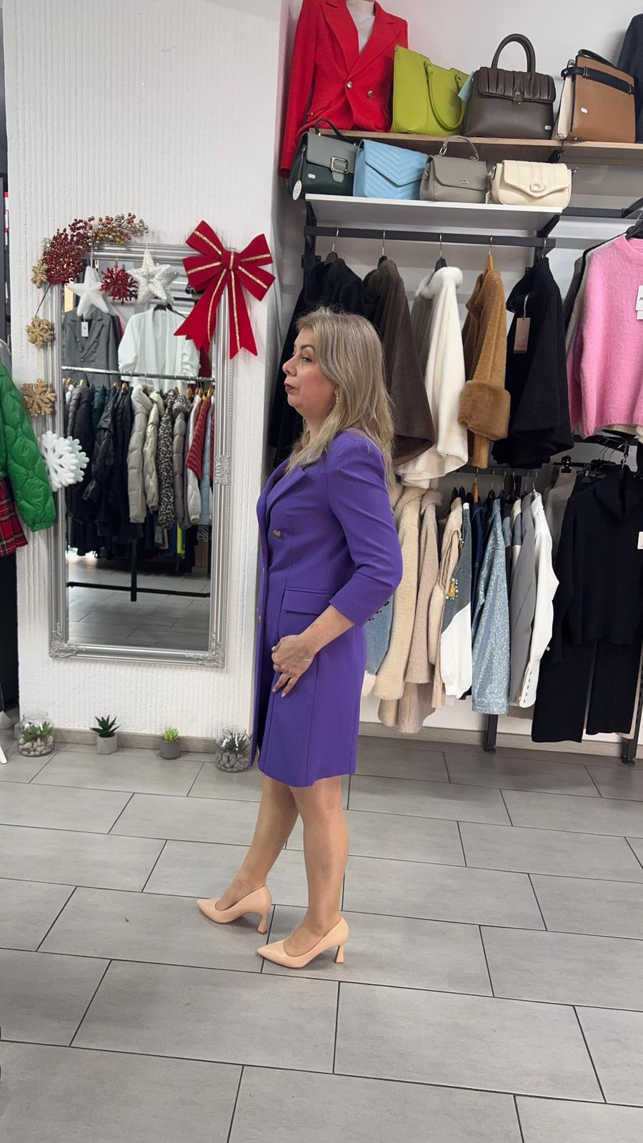 Rochie tip sacou mov cu nasturi aurii