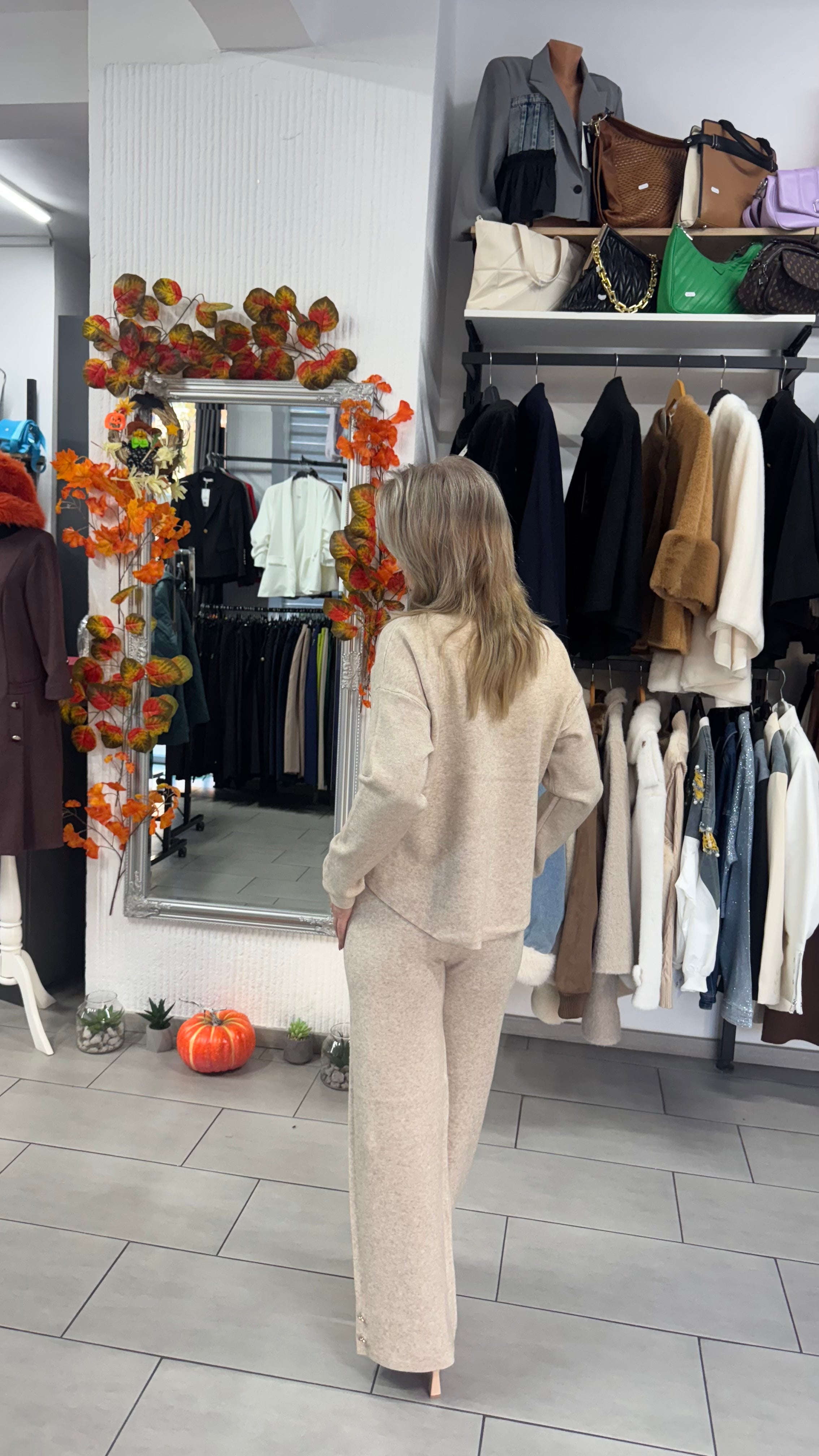 Compleu bej din tricot – Bluza și pantaloni wide leg