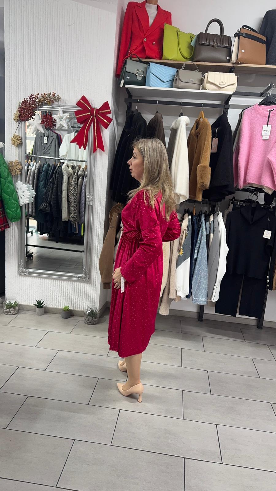 Rochie midi din catifea roșie cu puncte strălucitoare