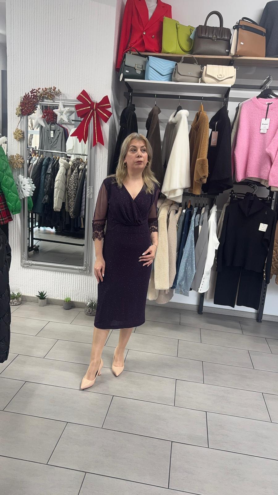 Rochie midi mov închis cu sclipici și mâneci din tull