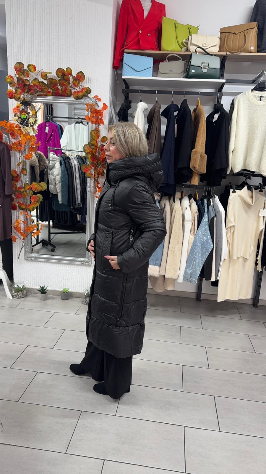 Geacă lungă neagră cu glugă