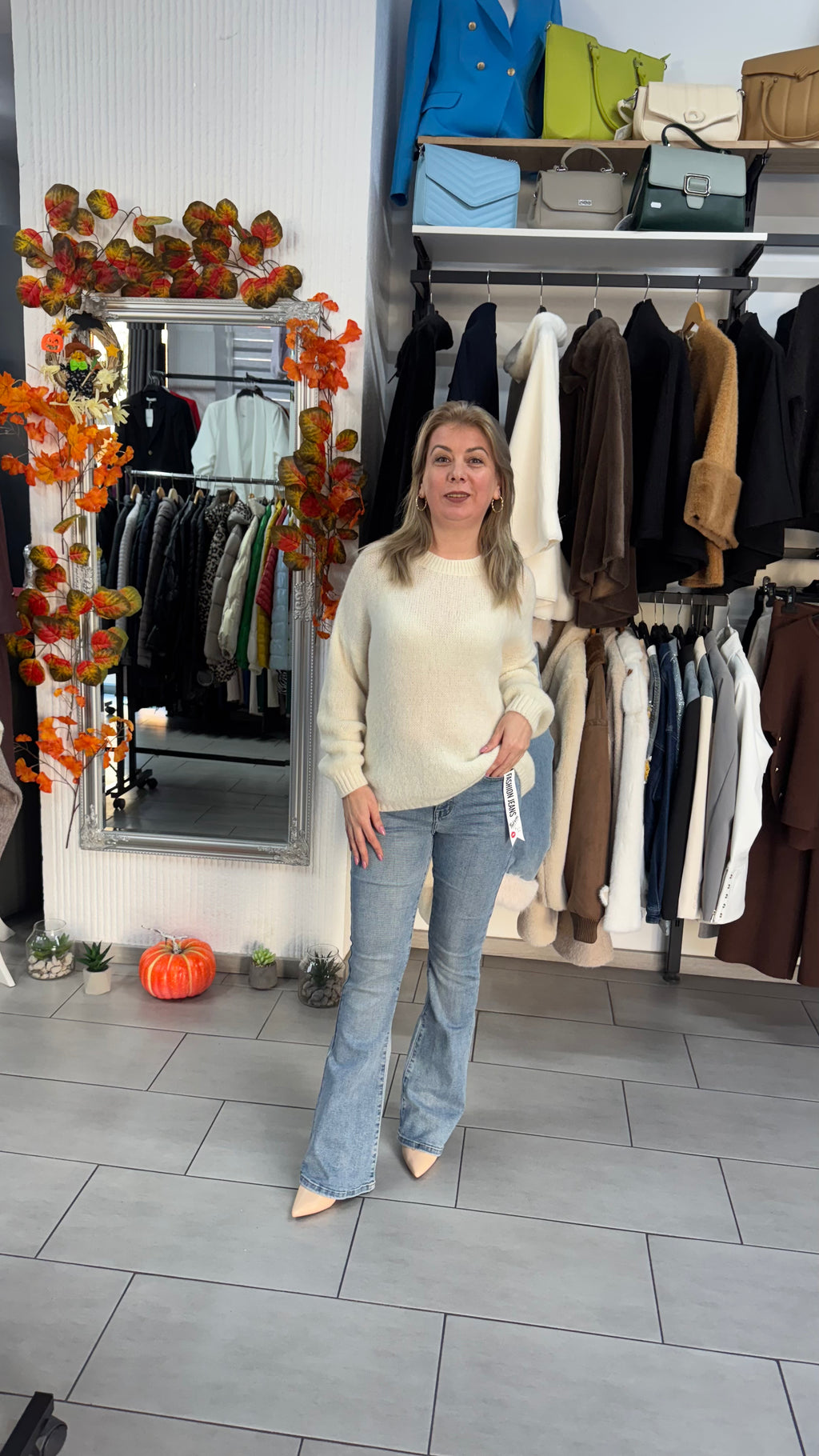 Pulover tricotat crem