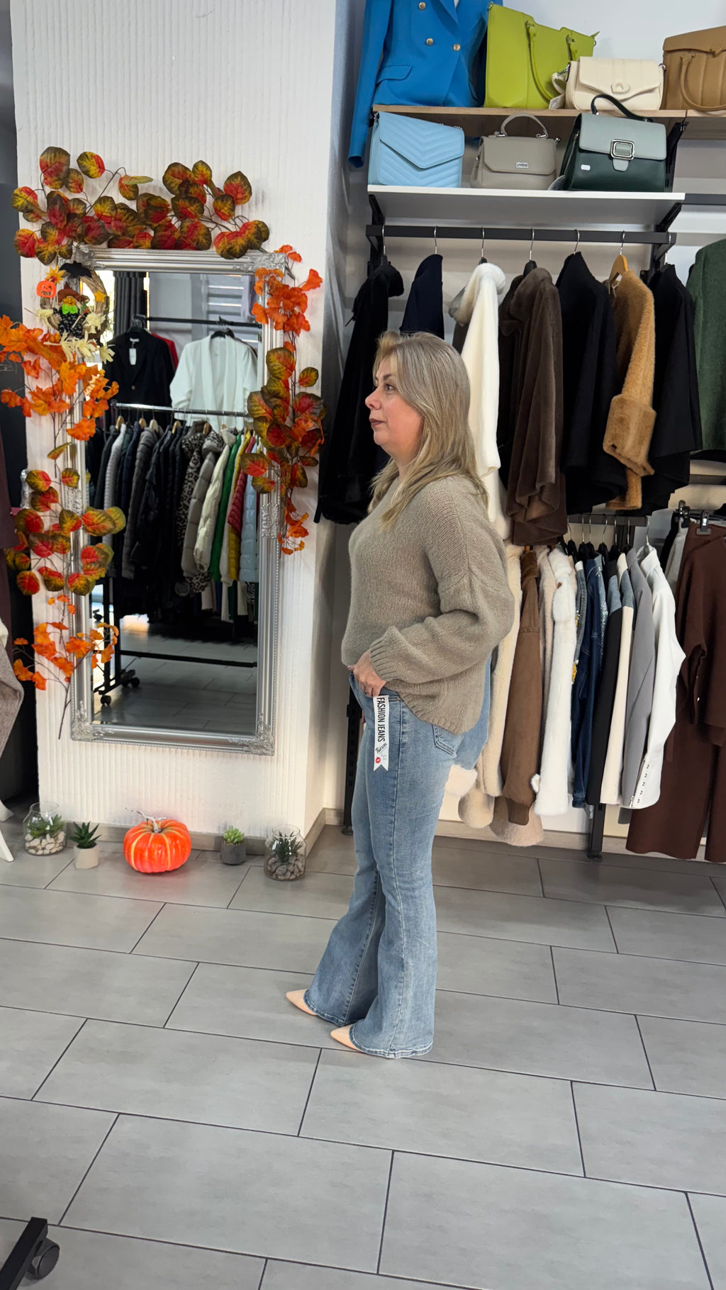 Pulover tricotat bej