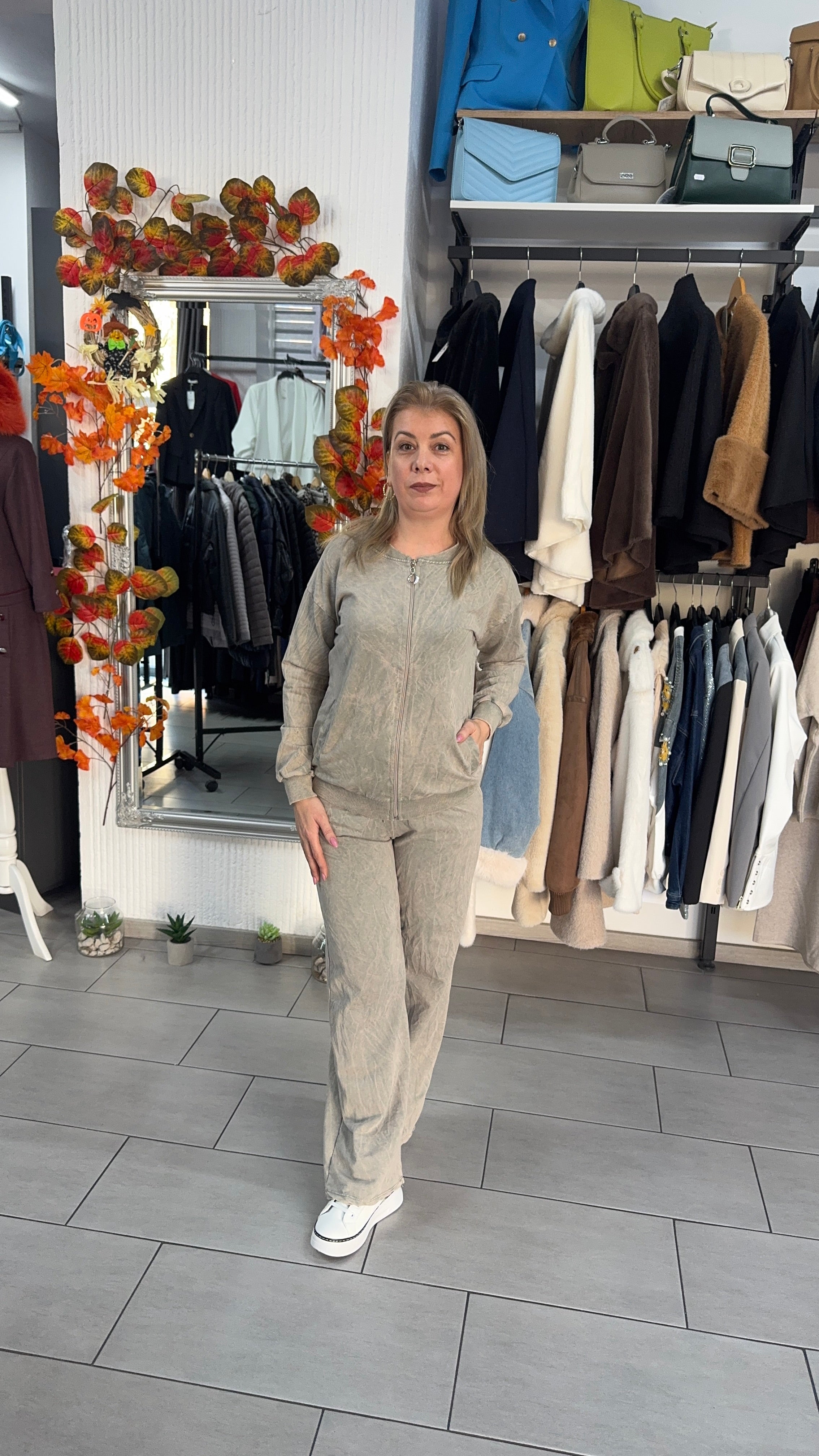 Compleu din bumbac bej cu fermoar