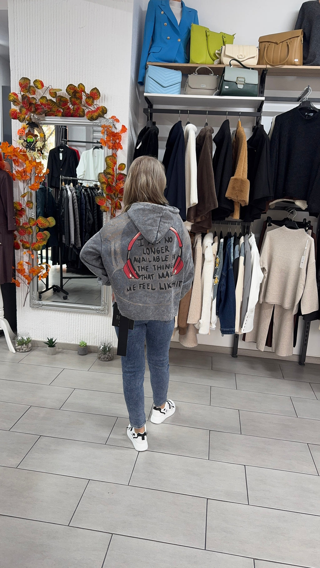 Hanorac gri cu imprimeu Mickey și detalii strălucitoare