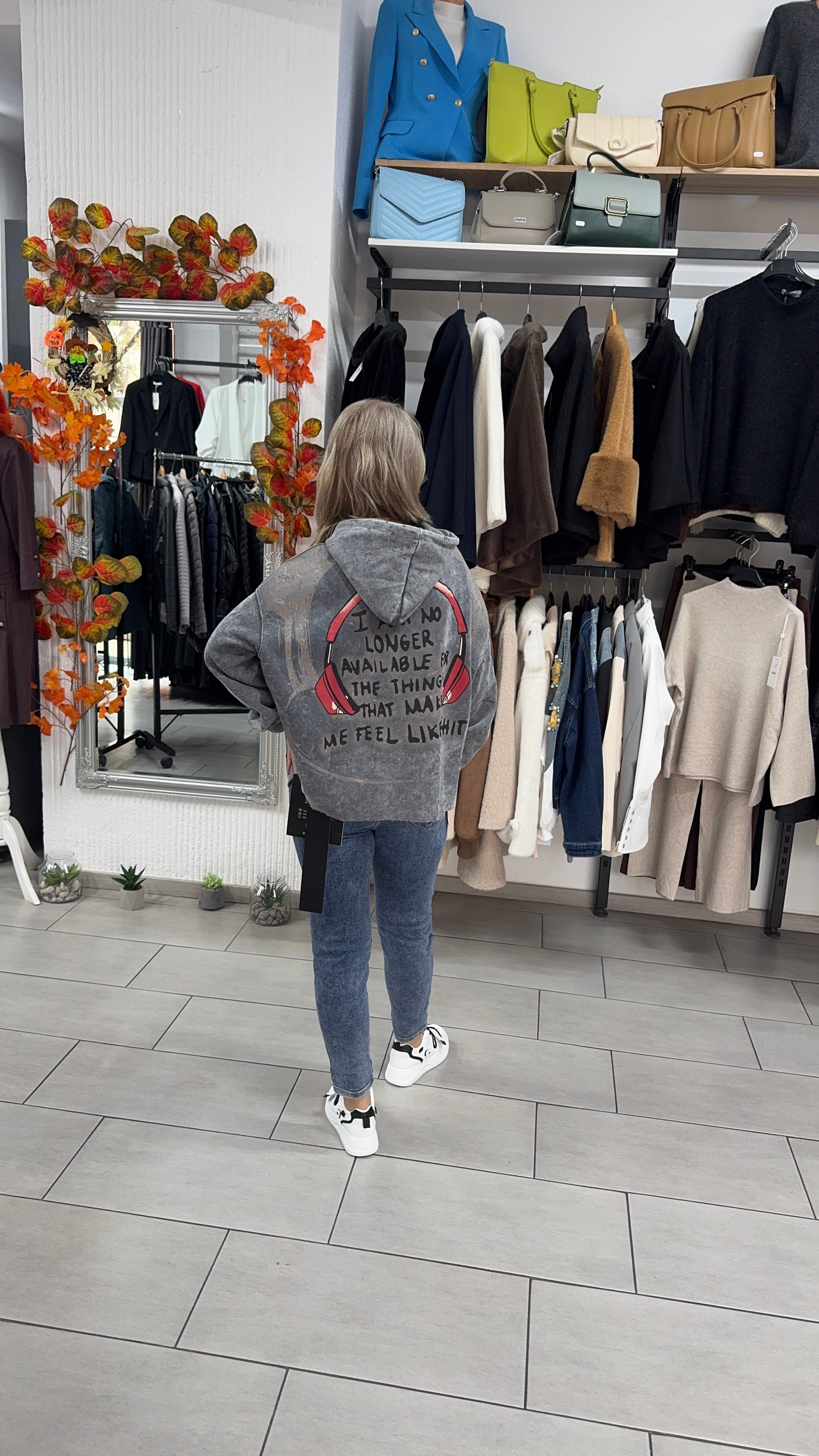 Hanorac gri cu imprimeu Mickey și detalii strălucitoare