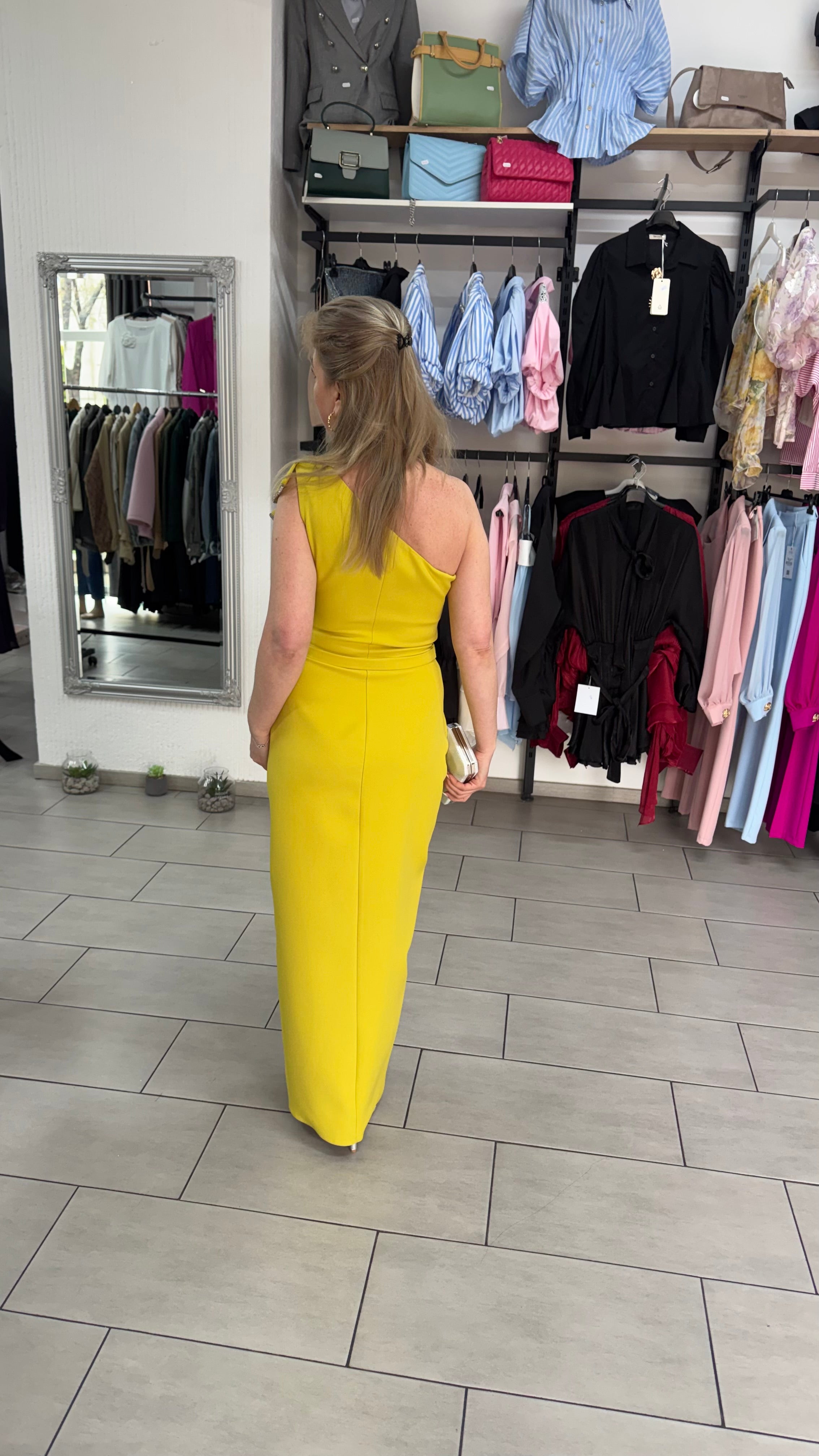 Rochie Maxi Galbenă cu Un Umăr și Volane cu Bordură Argintie