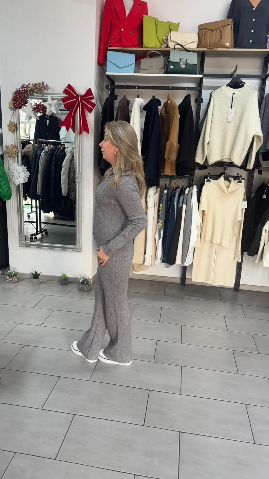 Compleu tricotat gri cu fermoar