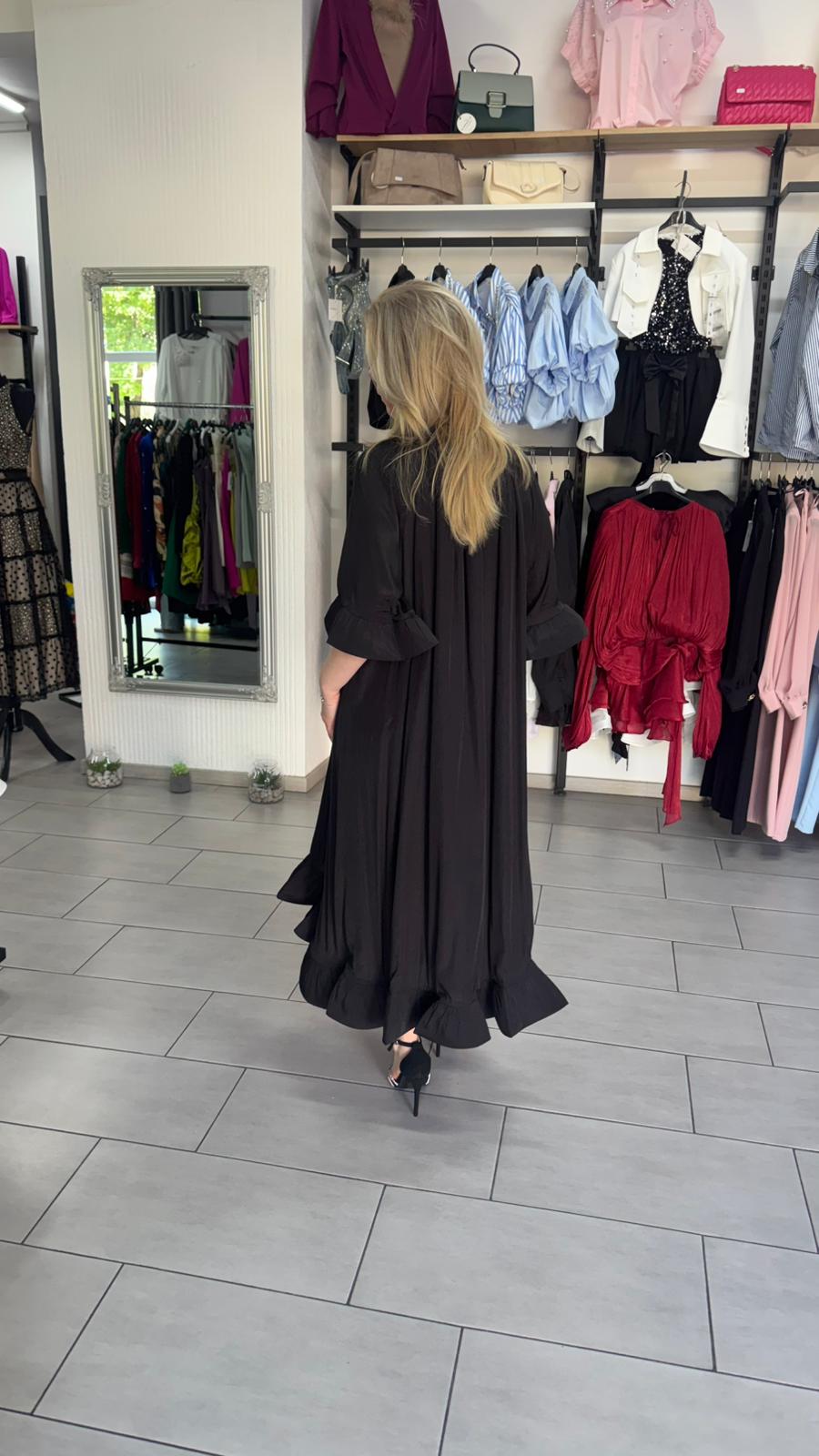 Rochie Midi Neagră Oversize cu Volane și Șnur la Decolteu