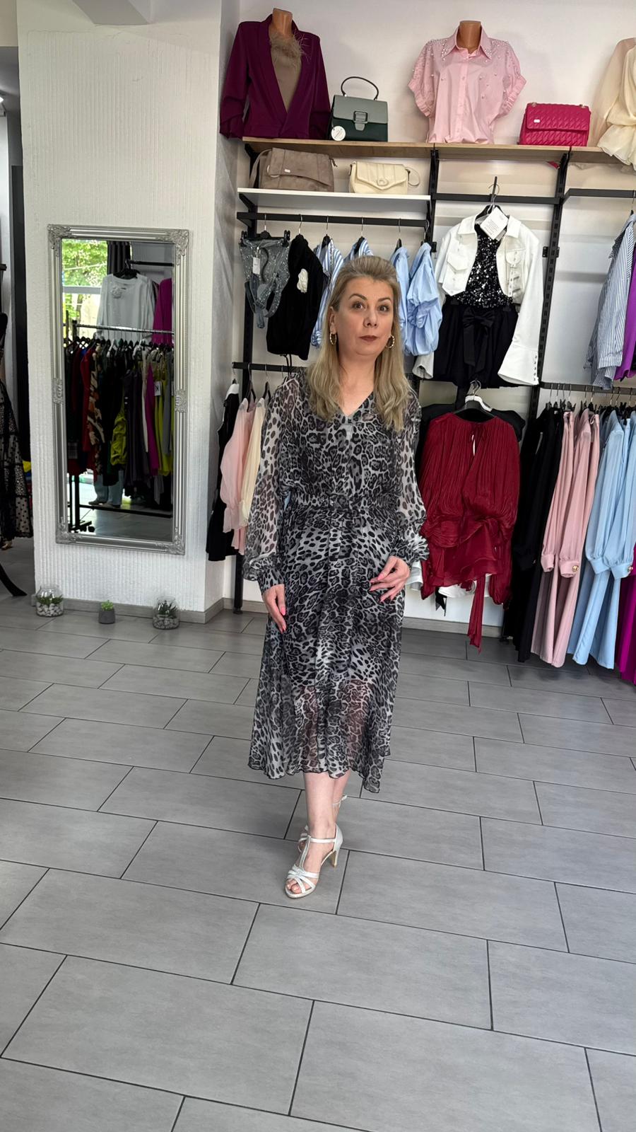 Rochie Midi din Voal cu Print Leopard Gri, Decolteu în V și Mâneci Lungi cu Volănașe